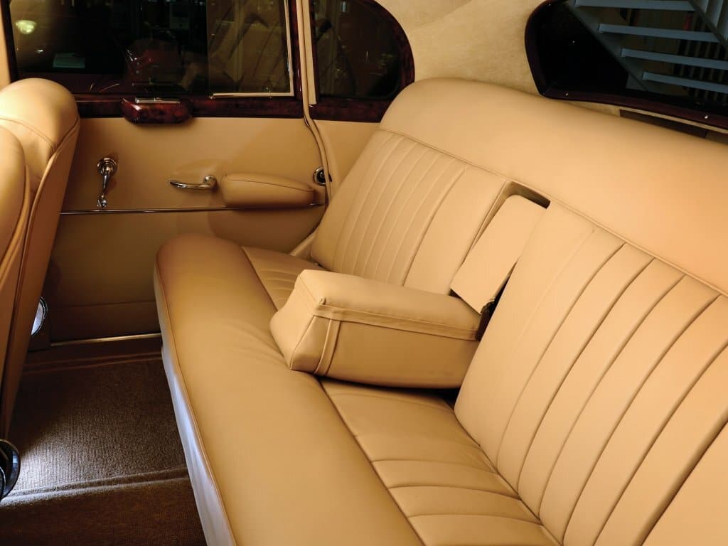 Mercedes-Benz W186  Седан, фото 8
