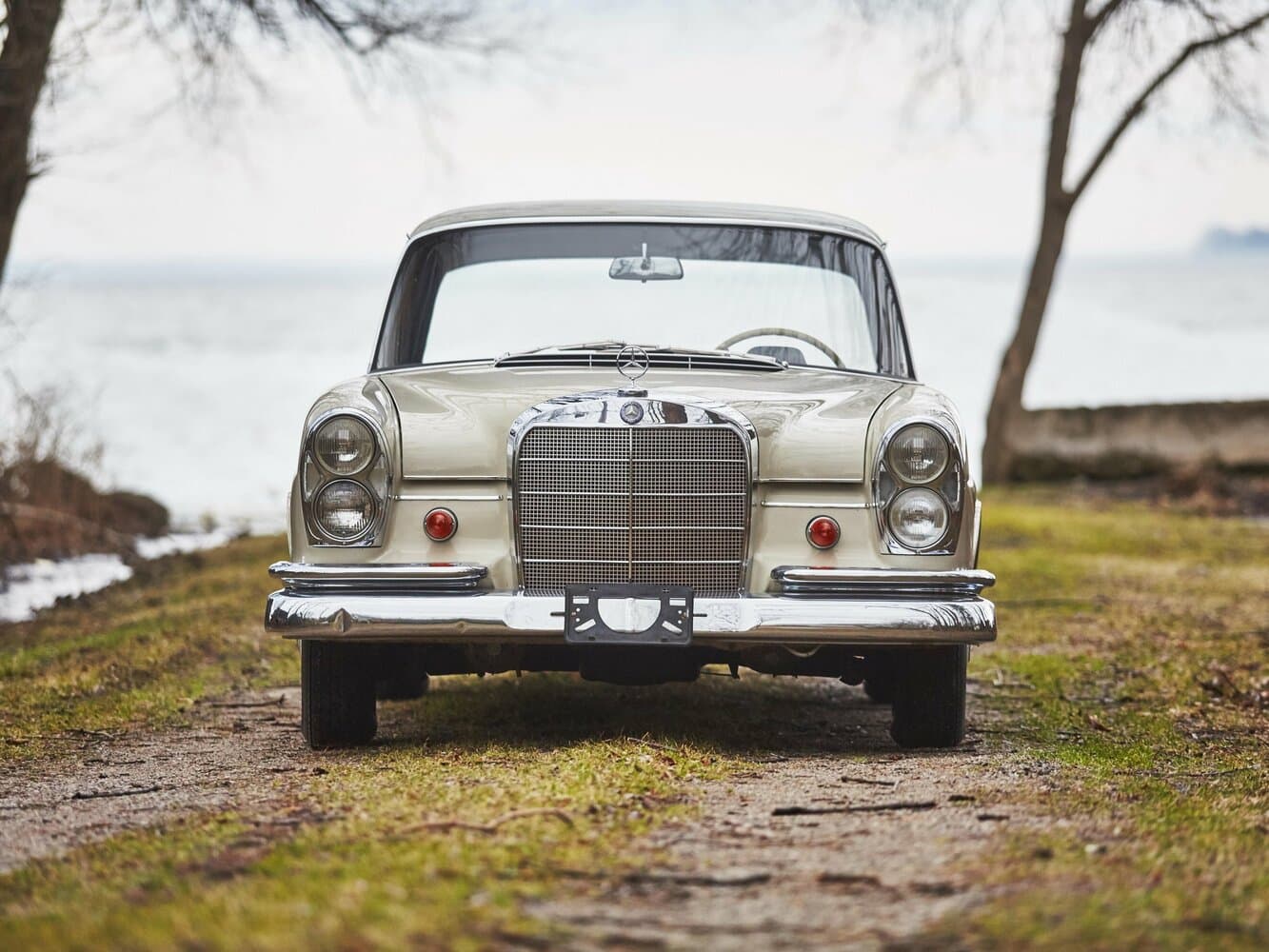 Mercedes-Benz W111  Седан, фото 3