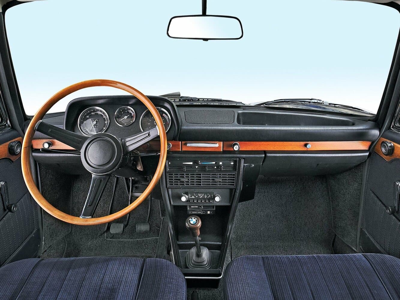 BMW New Class 2000 Седан, фото 4