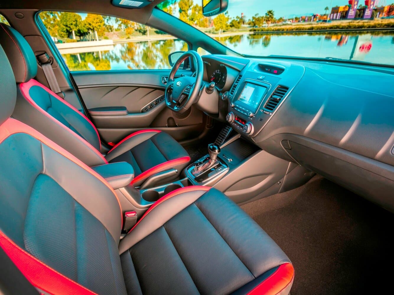 Kia Forte II Рестайлинг Хэтчбек 5 дв., фото 8
