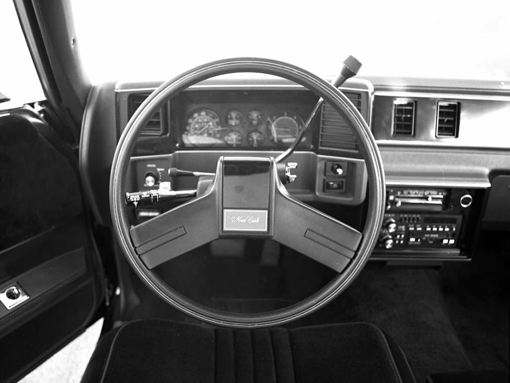 Chevrolet, Monte Carlo, IV, 1988, фото 3