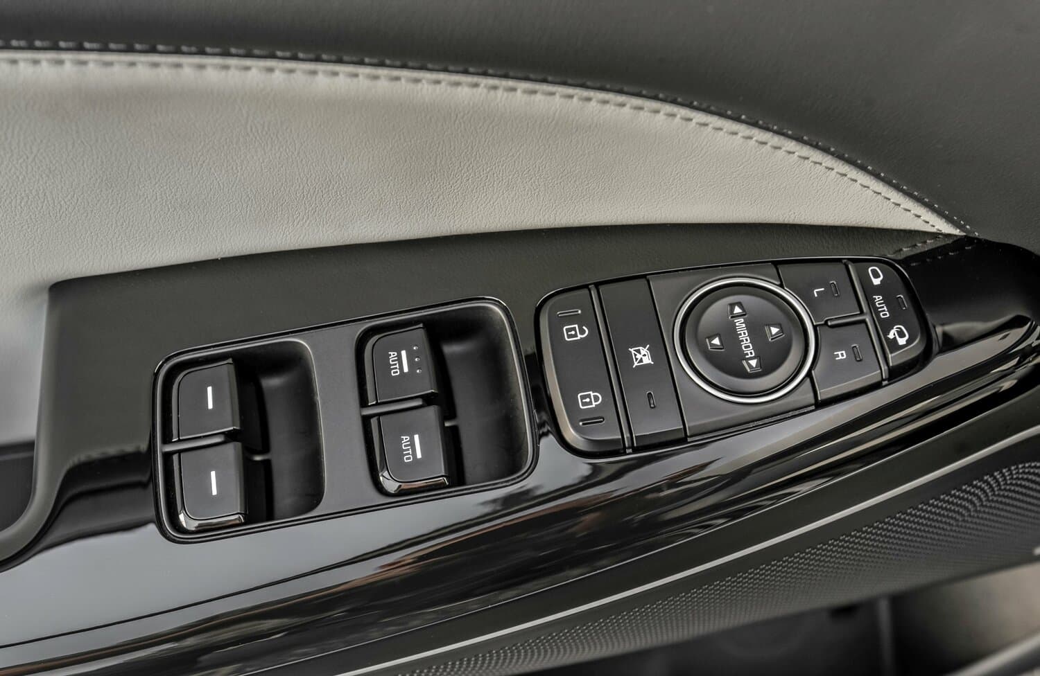 Kia Cadenza II Седан, фото 6