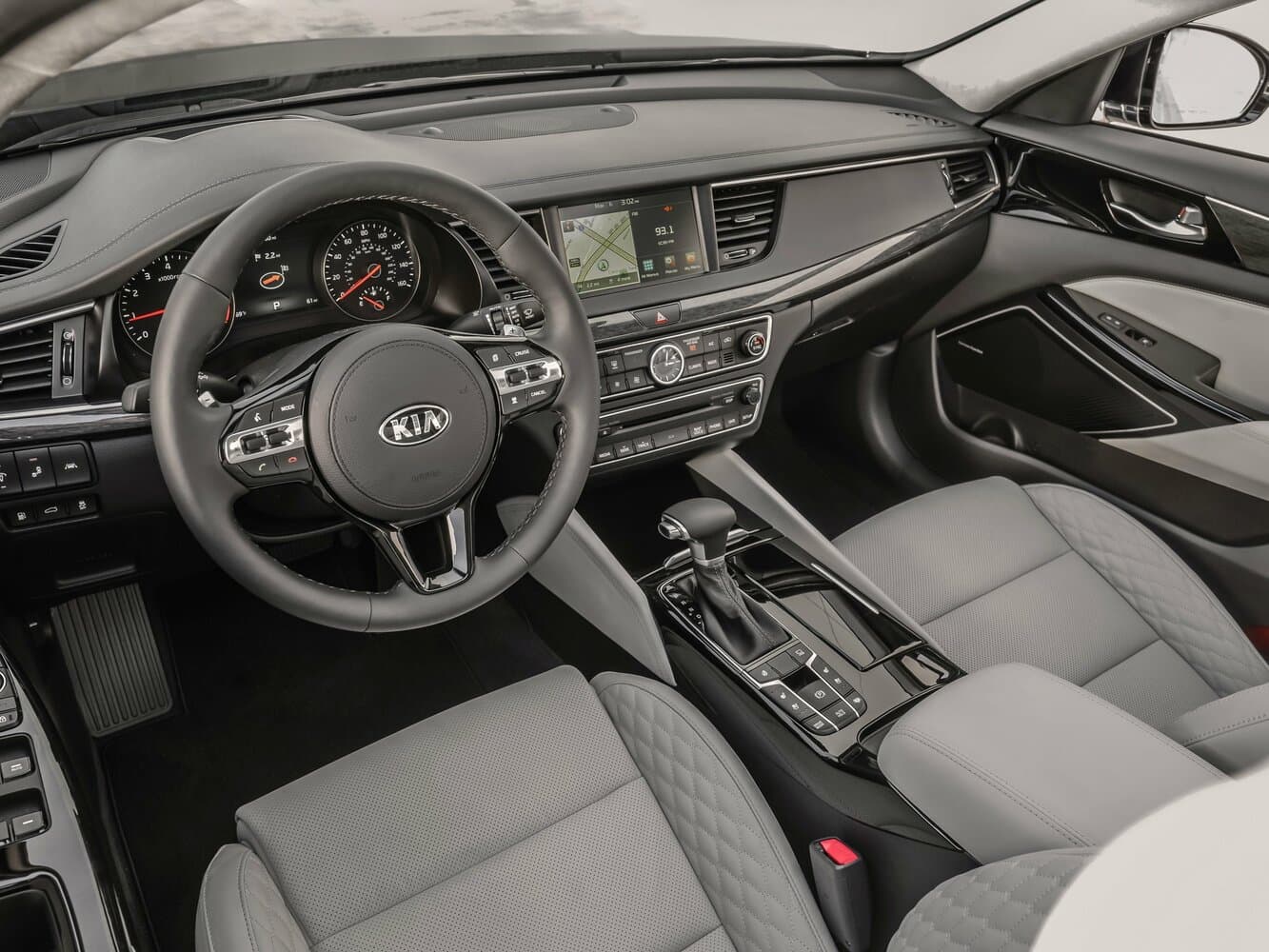 Kia Cadenza II Седан, фото 5