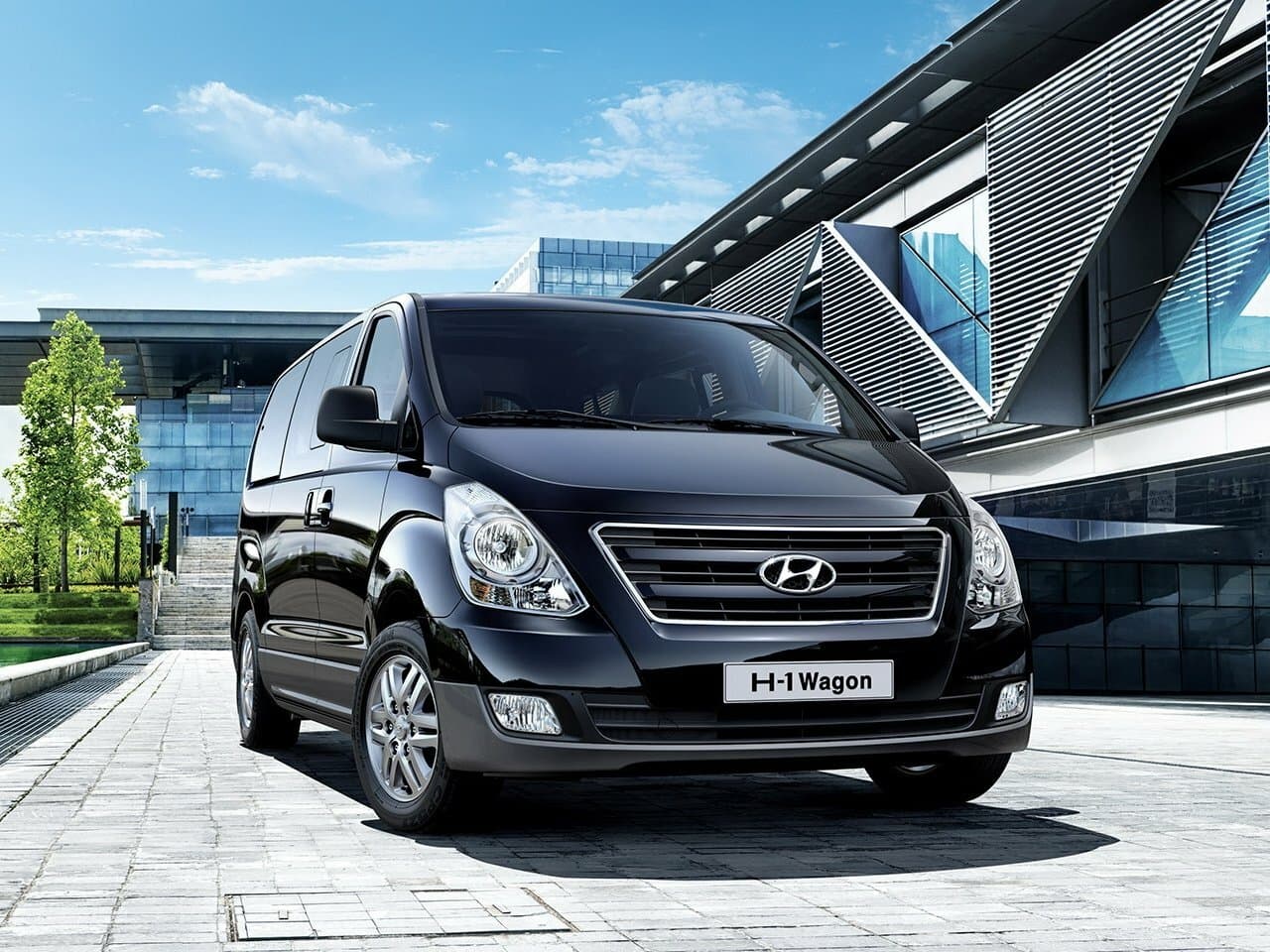 Hyundai H-1 II Рестайлинг Минивэн, фото 3