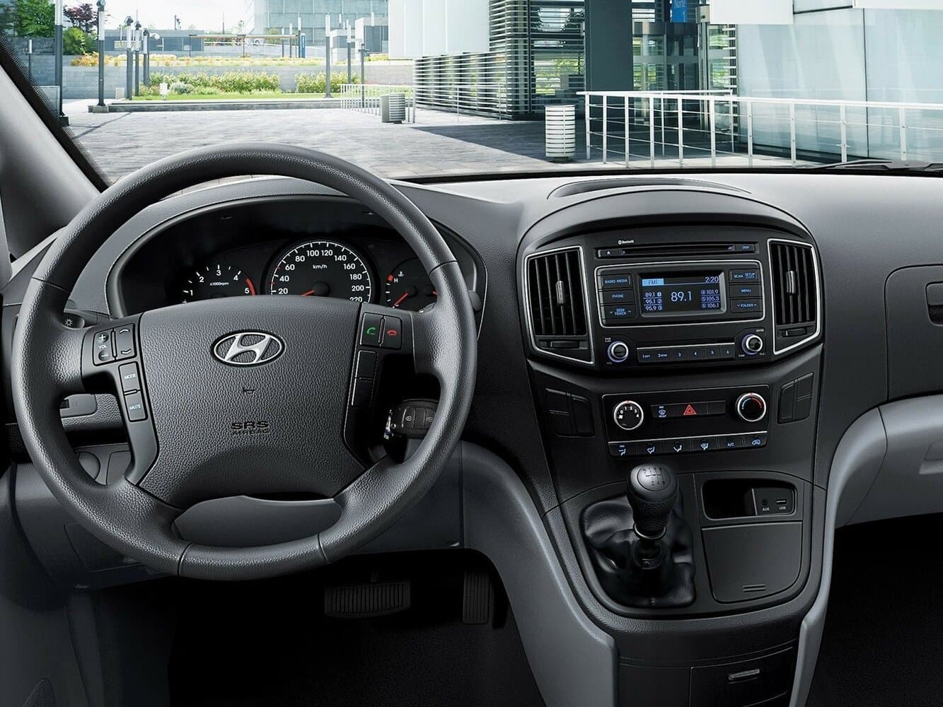 Hyundai H-1 II Рестайлинг Минивэн, фото 5