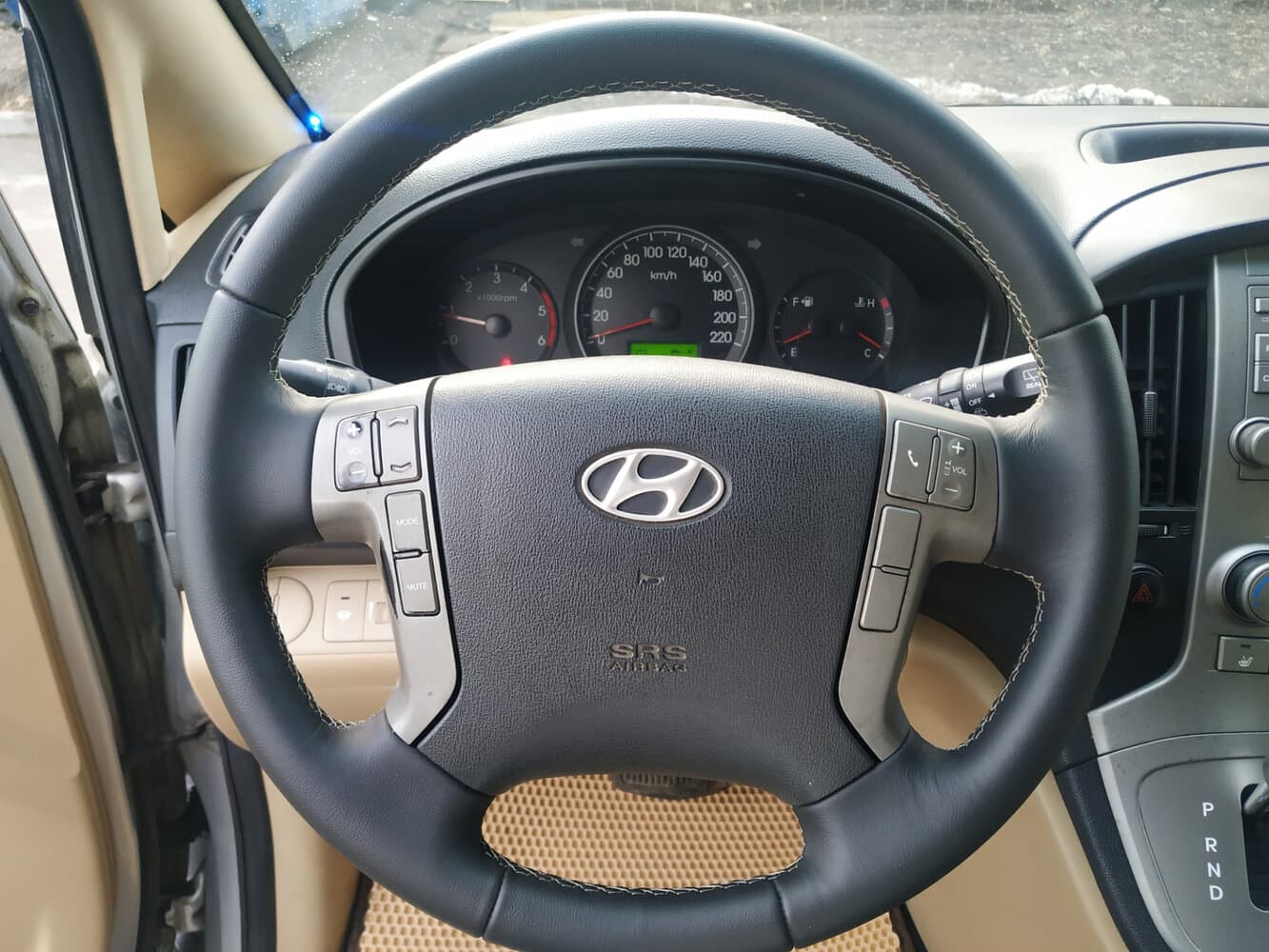 Hyundai H-1 II Рестайлинг Минивэн, фото 7