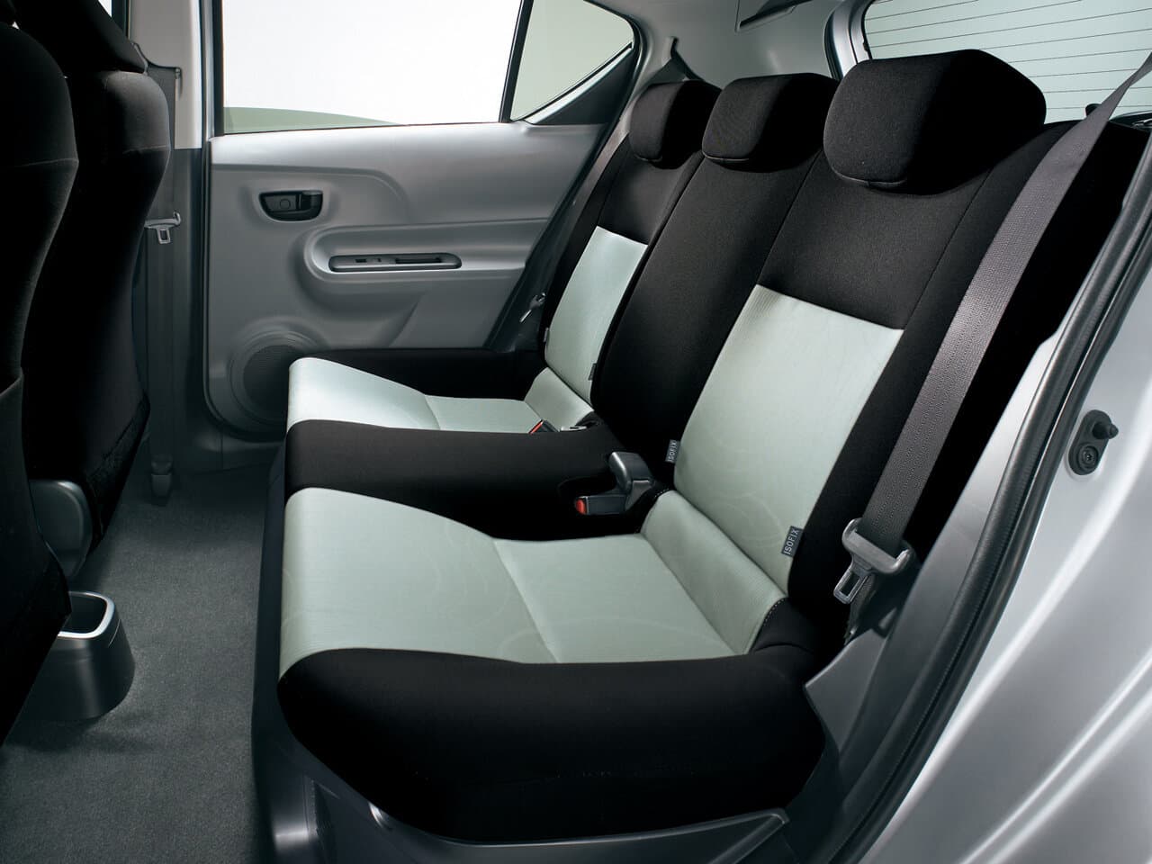 Toyota Aqua I Хэтчбек 5 дв., фото 6