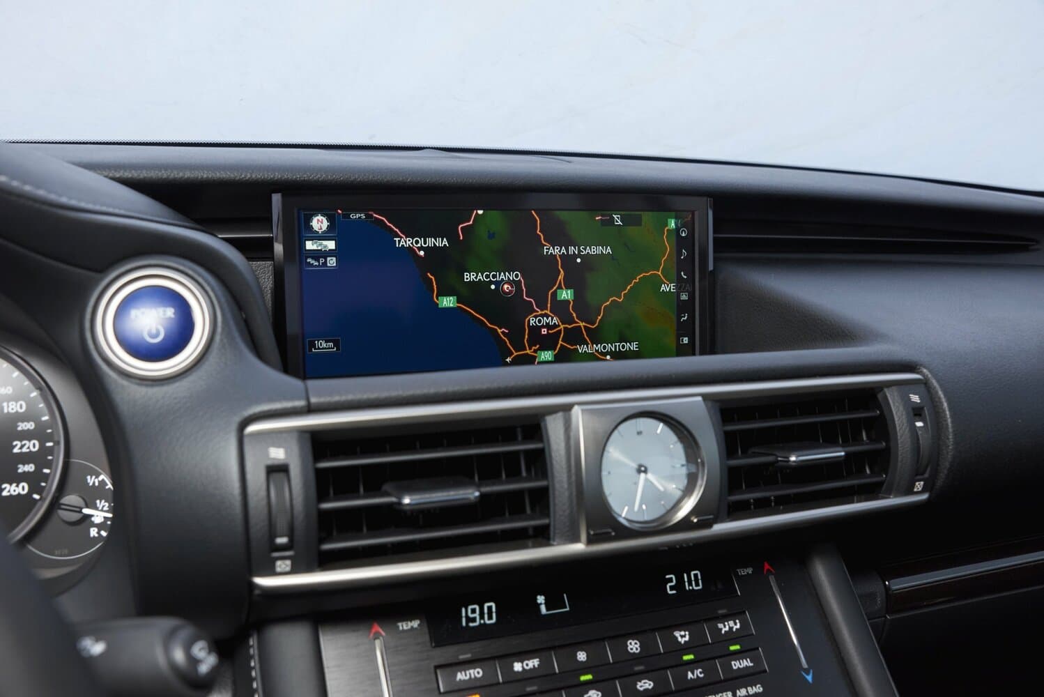 Lexus IS