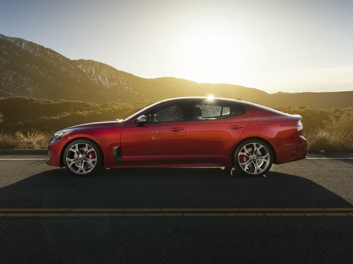 Kia Stinger I Лифтбек, фото 2