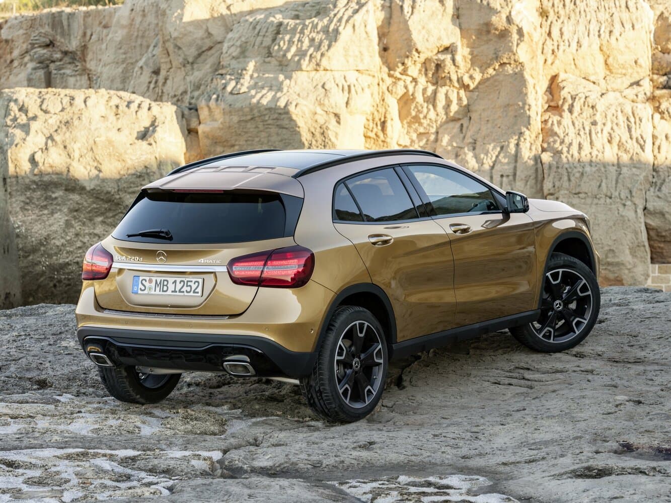 Mercedes-Benz GLA I (X156) Рестайлинг Внедорожник 5 дв., фото 5