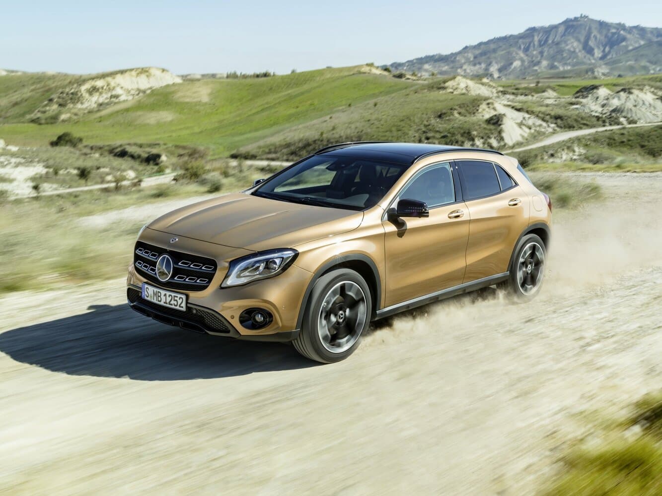 Mercedes-Benz GLA I (X156) Рестайлинг