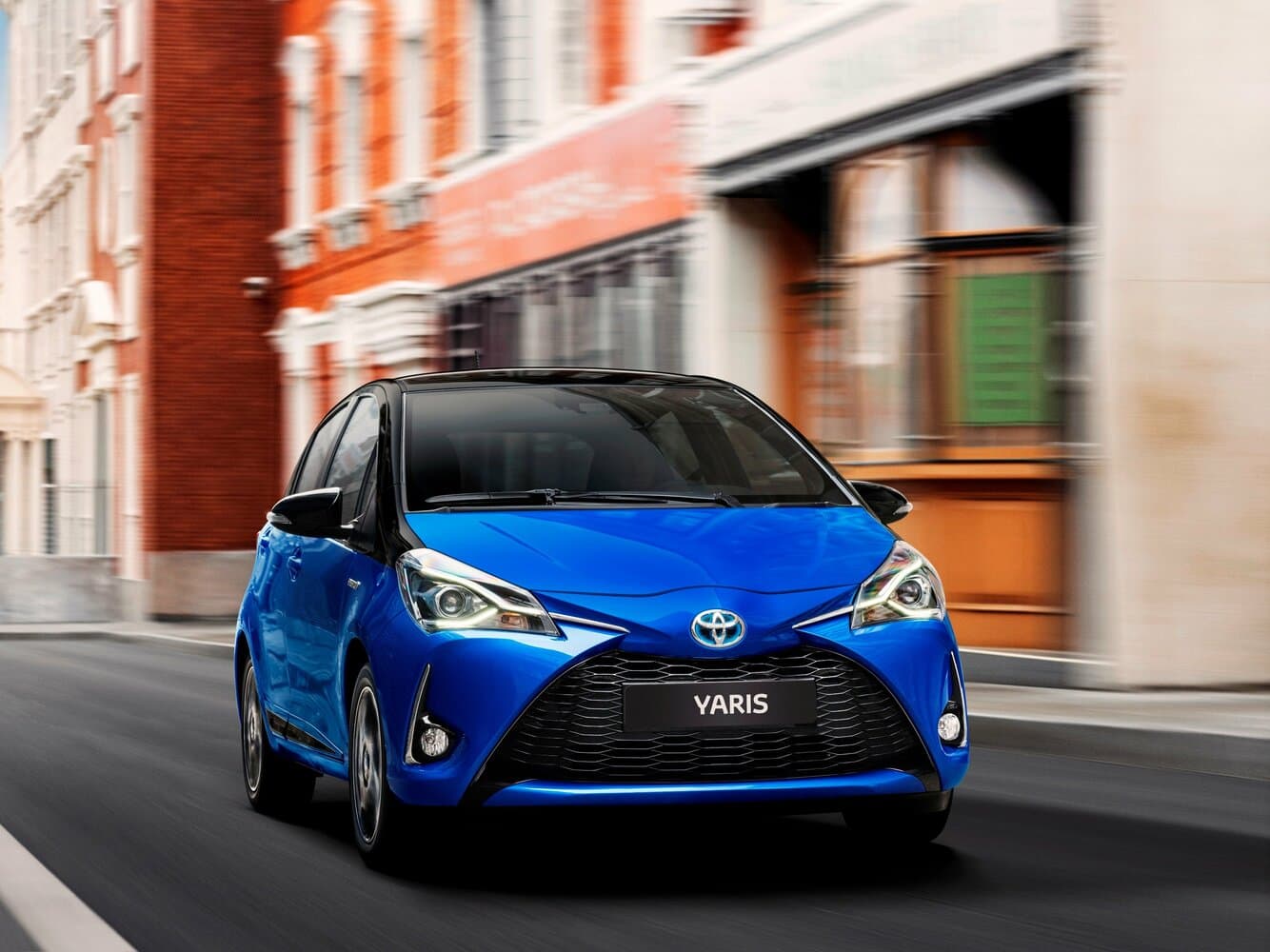 Toyota Yaris III Рестайлинг 2 Хэтчбек 5 дв., фото 3