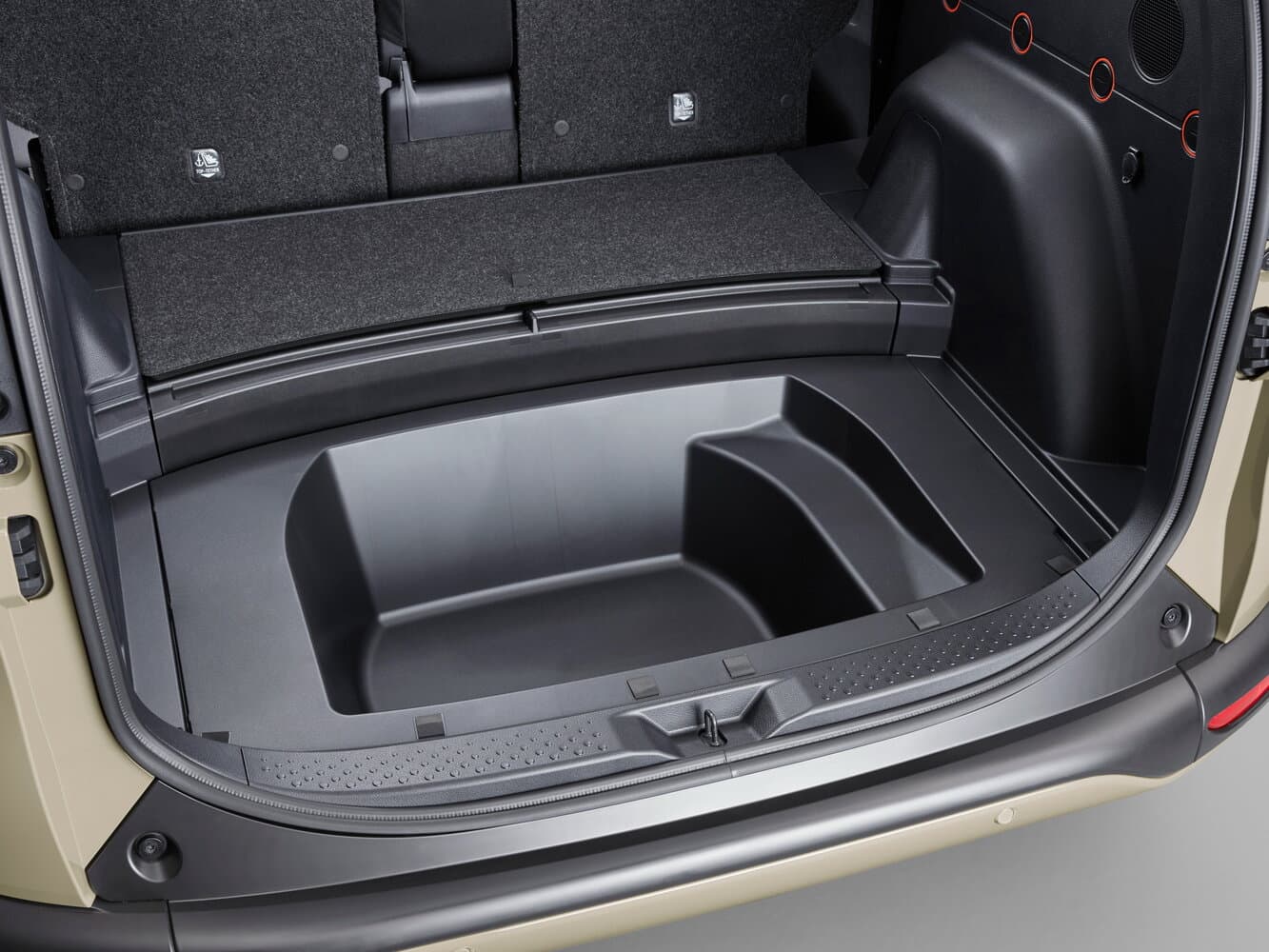 Toyota Sienta II Компактвэн, фото 6