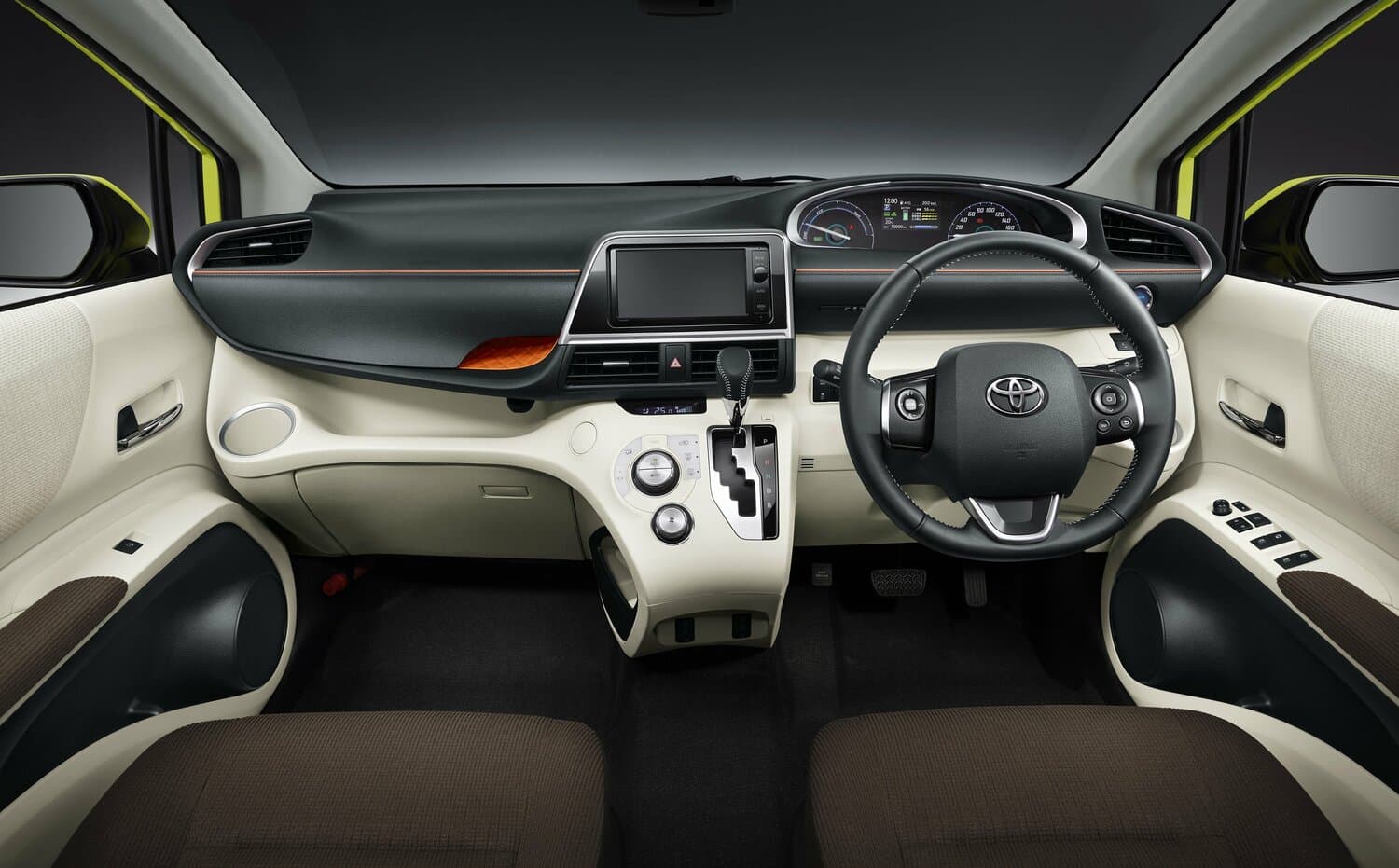 Toyota Sienta II Компактвэн, фото 3