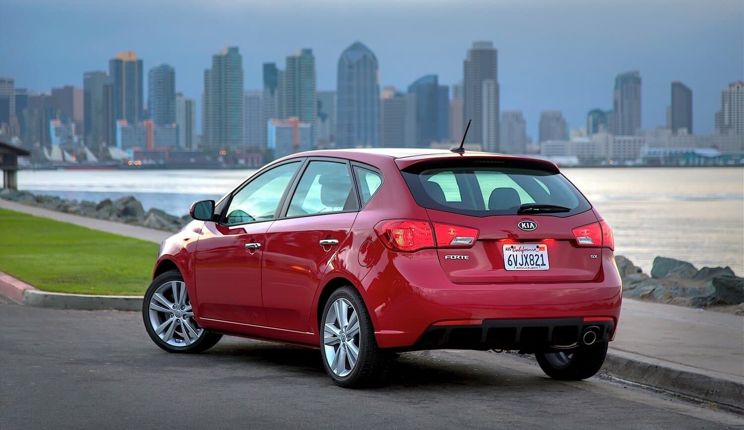 Kia Cerato II Хэтчбек 5 дв., фото 5