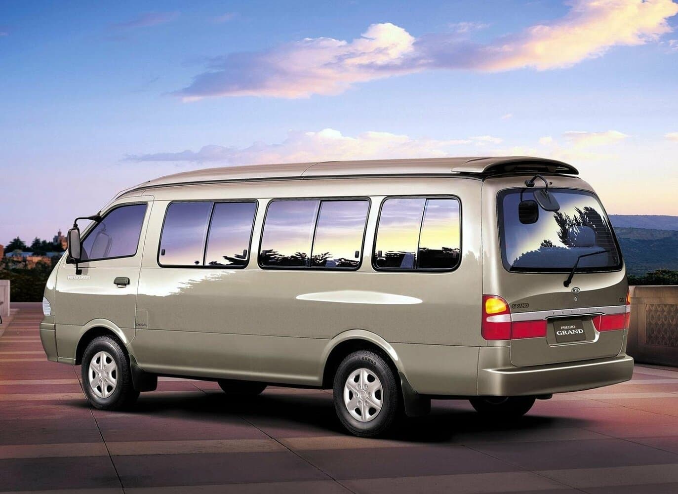 Kia Pregio I Минивэн Grand, фото 3