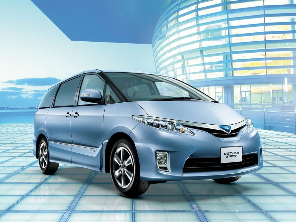 Toyota Estima III Рестайлинг Минивэн, фото 3