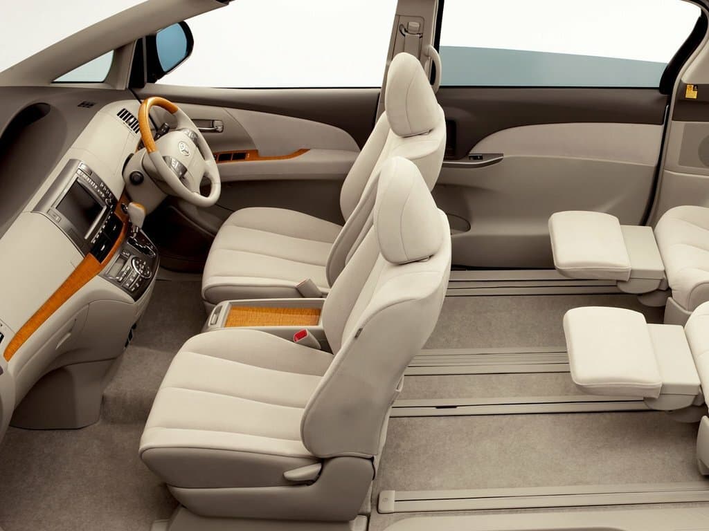 Toyota Estima III Рестайлинг Минивэн, фото 6