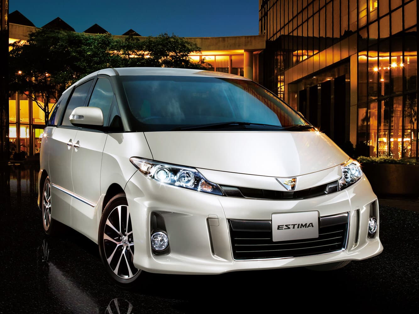 Toyota Estima III Рестайлинг 2 Минивэн, фото 3