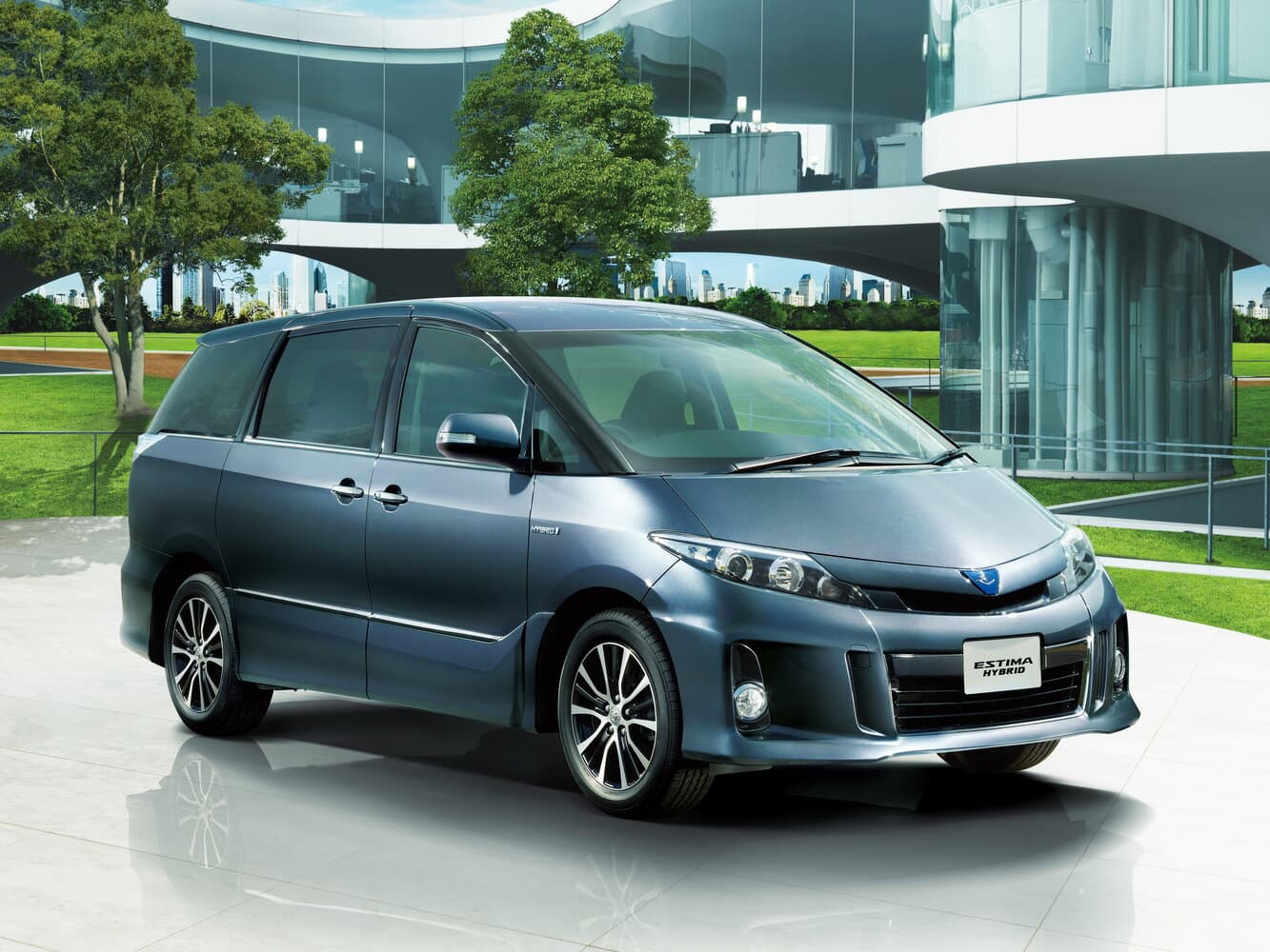 Toyota Estima III Рестайлинг 2 Минивэн, фото 2