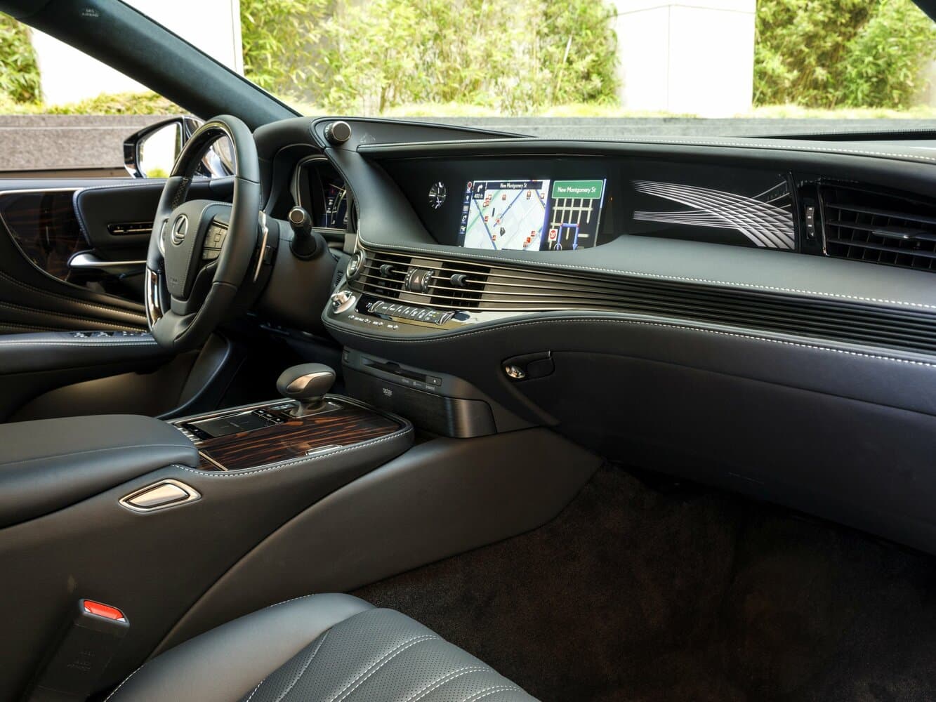 Lexus LS V Седан, фото 7