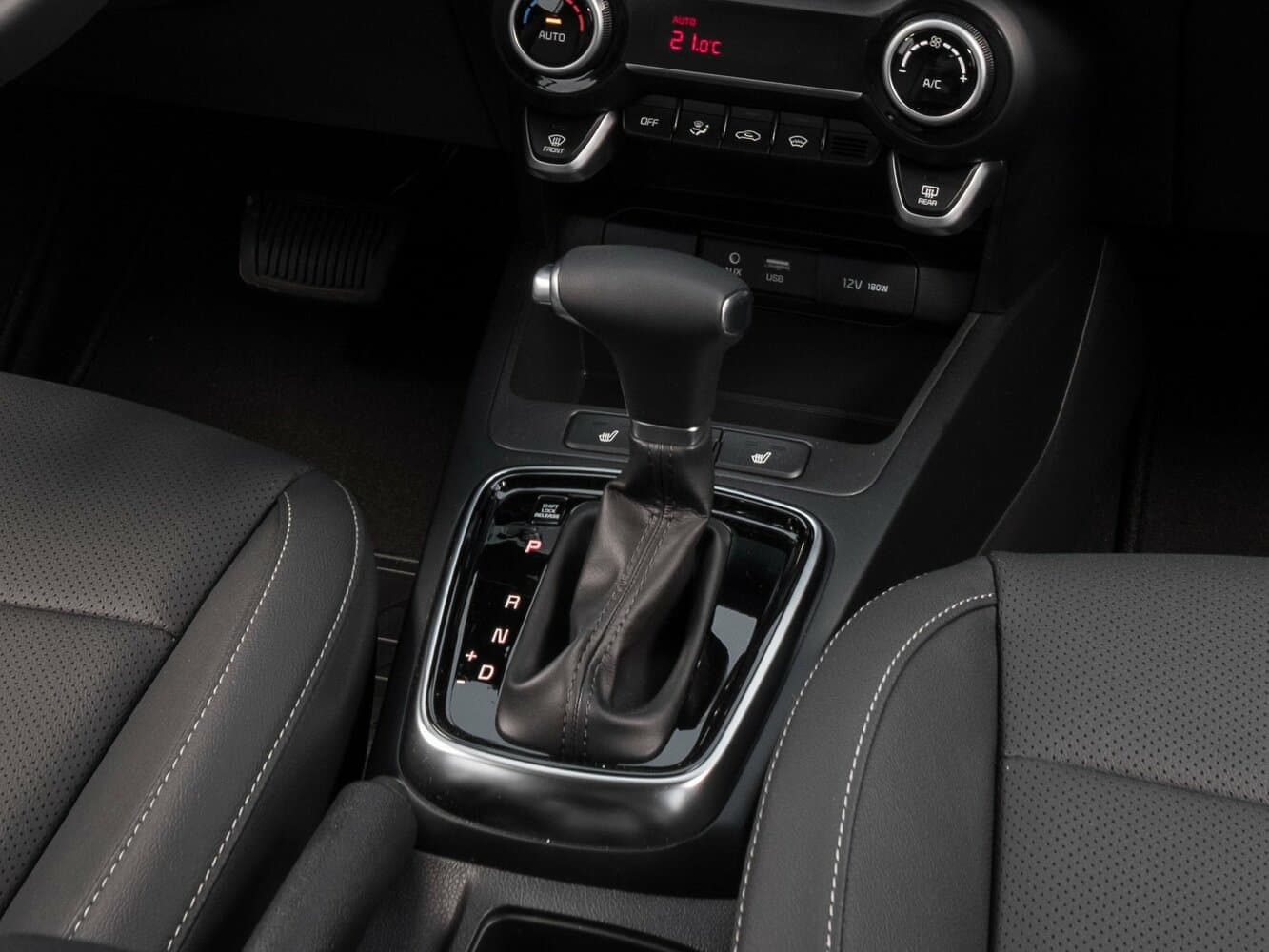 Kia Rio IV Хэтчбек 5 дв. X-Line, фото 10
