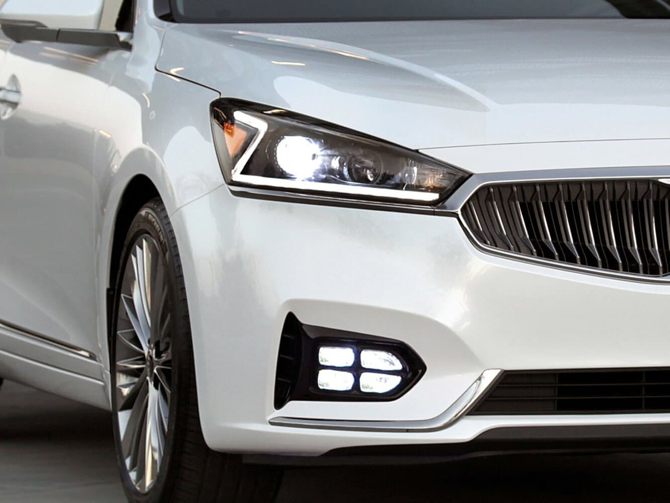 Kia K7 YG (II) Седан, фото 10