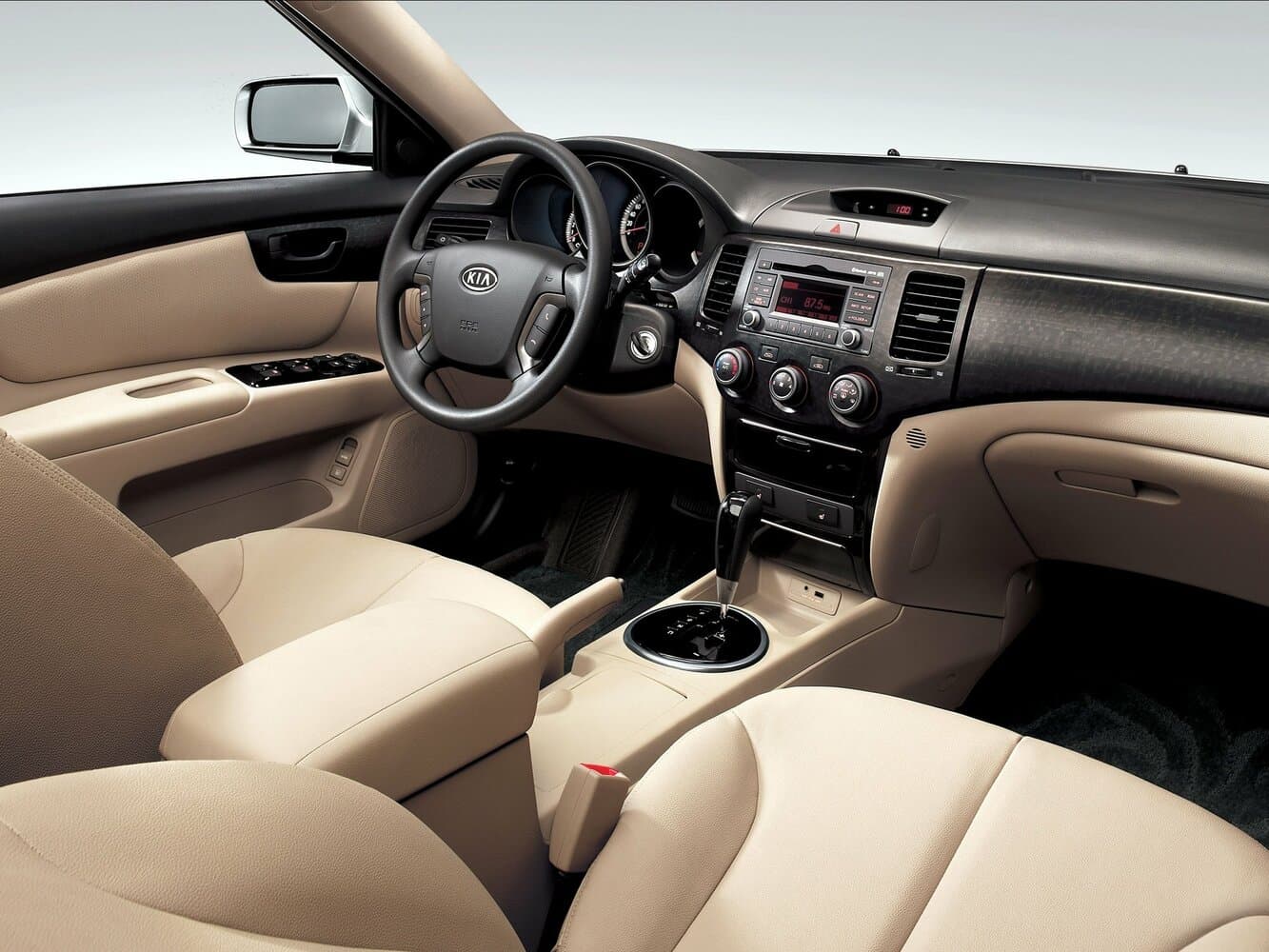Kia Lotze MG Innovation Седан, фото 6