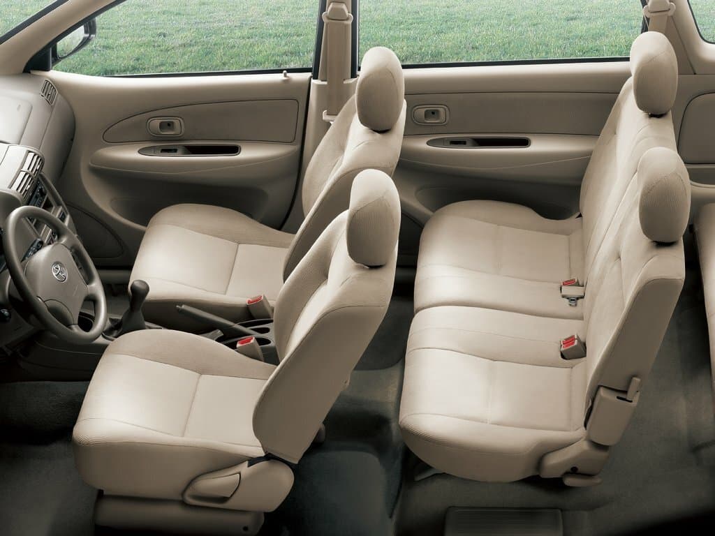 Toyota Avanza I Минивэн, фото 7