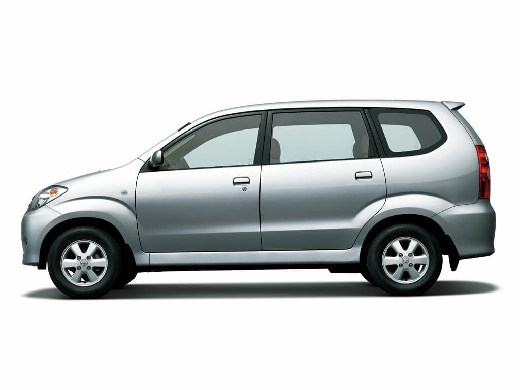 Toyota Avanza I Минивэн, фото 2