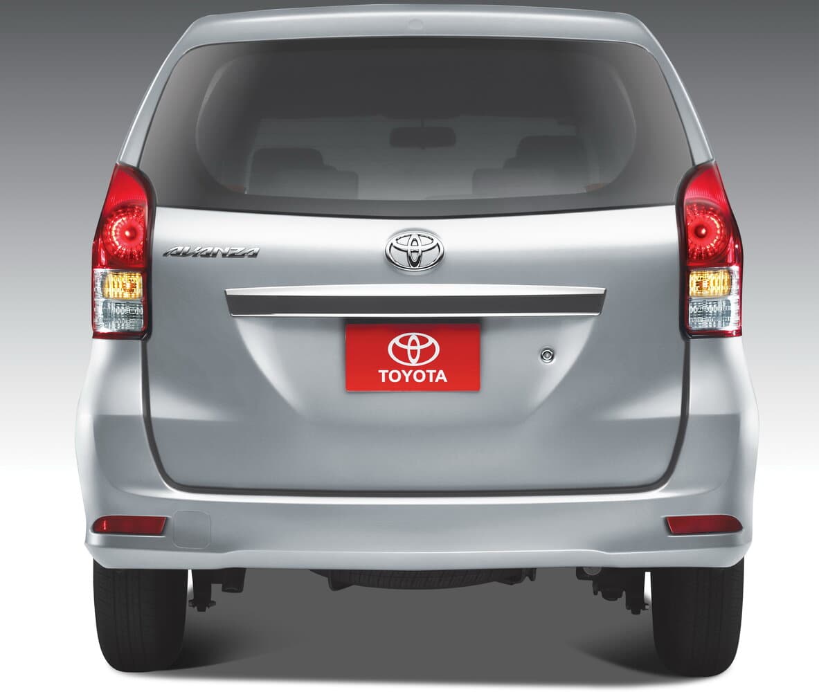 Toyota Avanza II Минивэн, фото 4