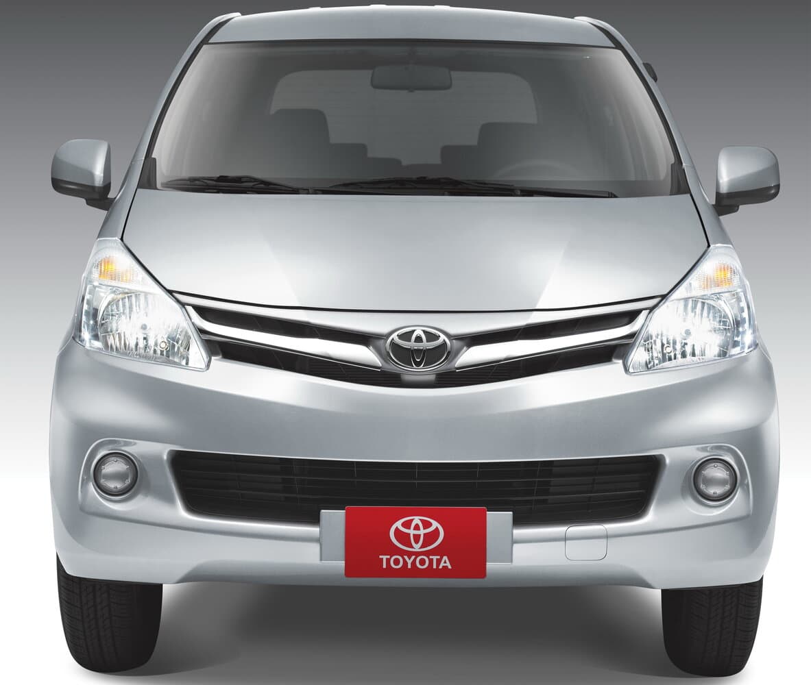 Toyota Avanza II Минивэн, фото 3