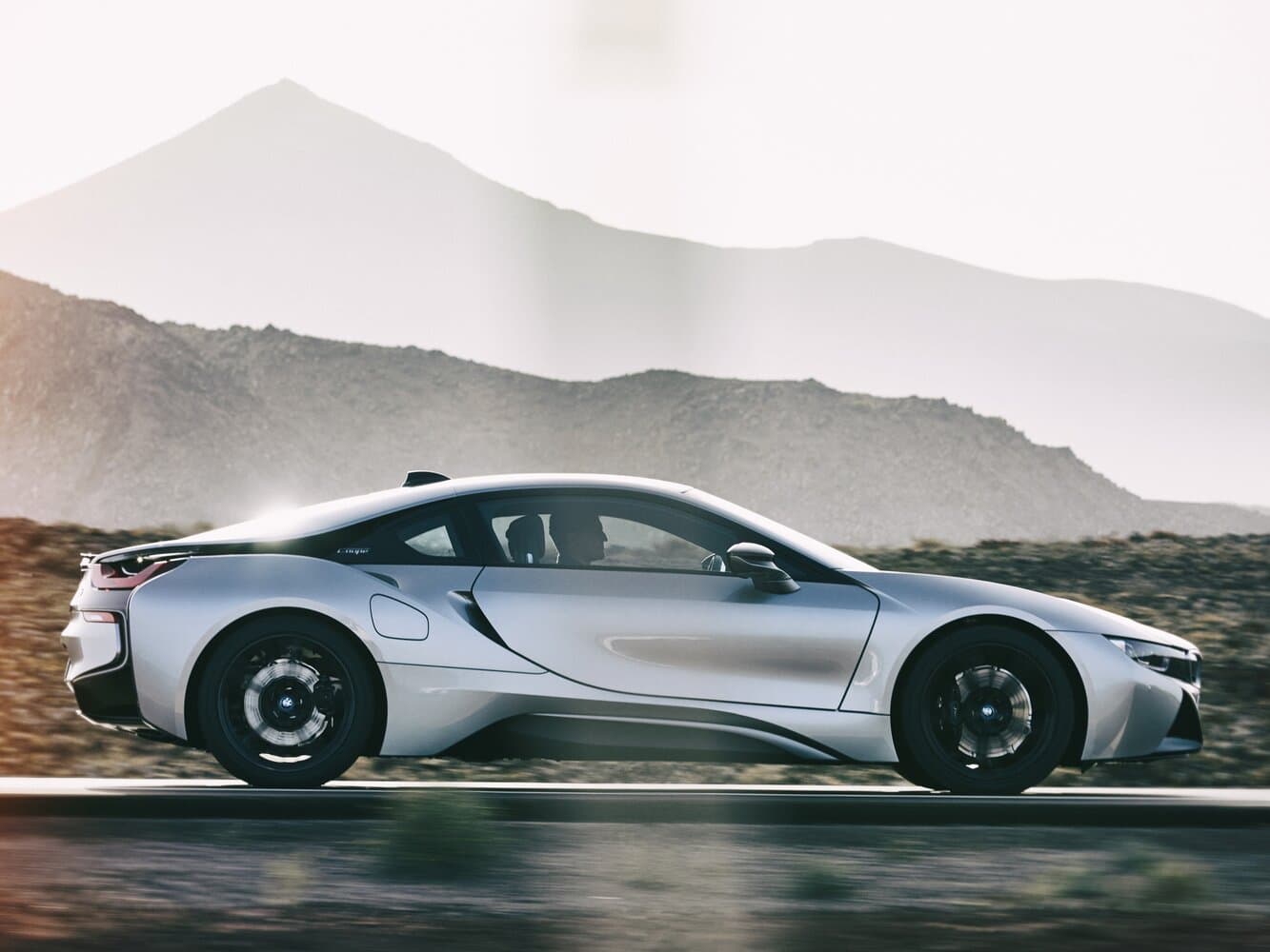 BMW i8 I Рестайлинг Купе, фото 2