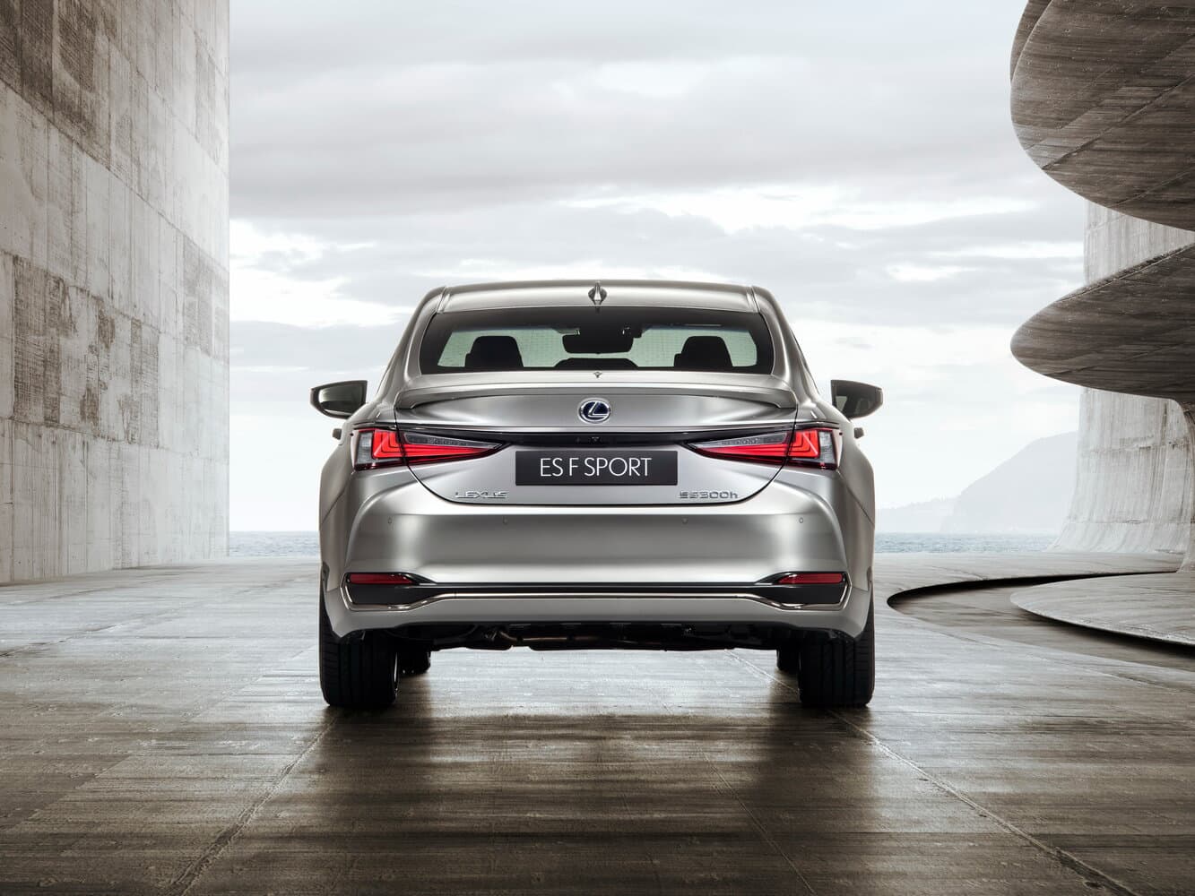 Lexus ES VII Седан, фото 4