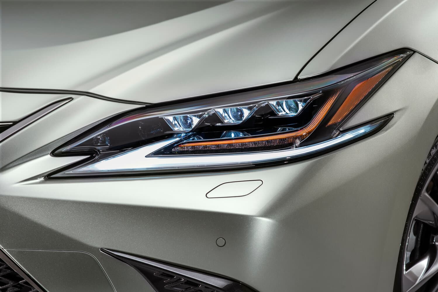 Lexus ES VII Седан, фото 15