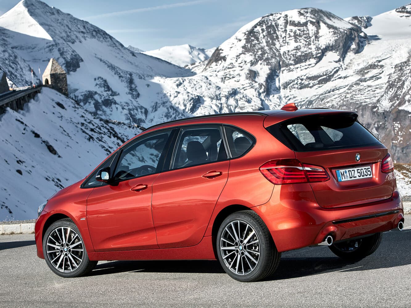 BMW 2 series Active Tourer F45 Рестайлинг Компактвэн, фото 5