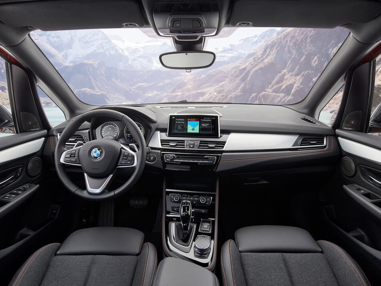 BMW 2 series Active Tourer F45 Рестайлинг Компактвэн, фото 6