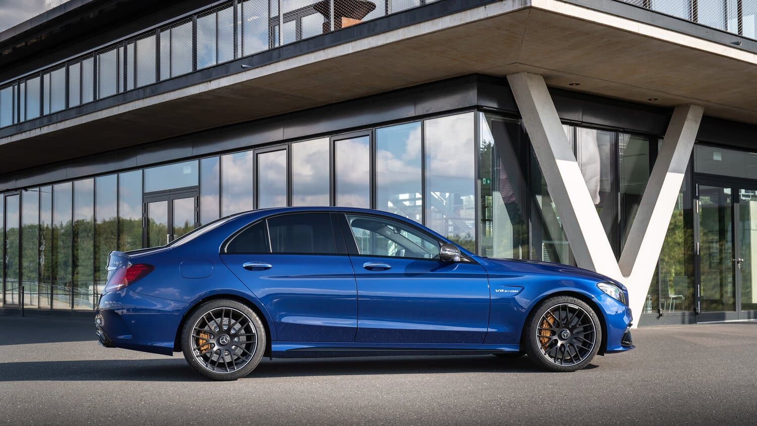 Mercedes-Benz C-Class AMG IV (W205) Рестайлинг Седан, фото 2