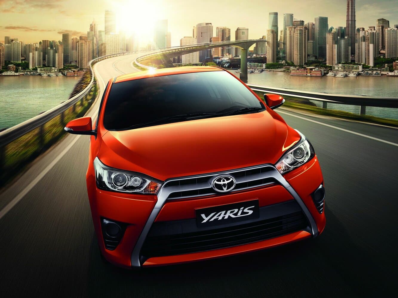 Toyota Yaris XP150 Хэтчбек 5 дв., фото 2