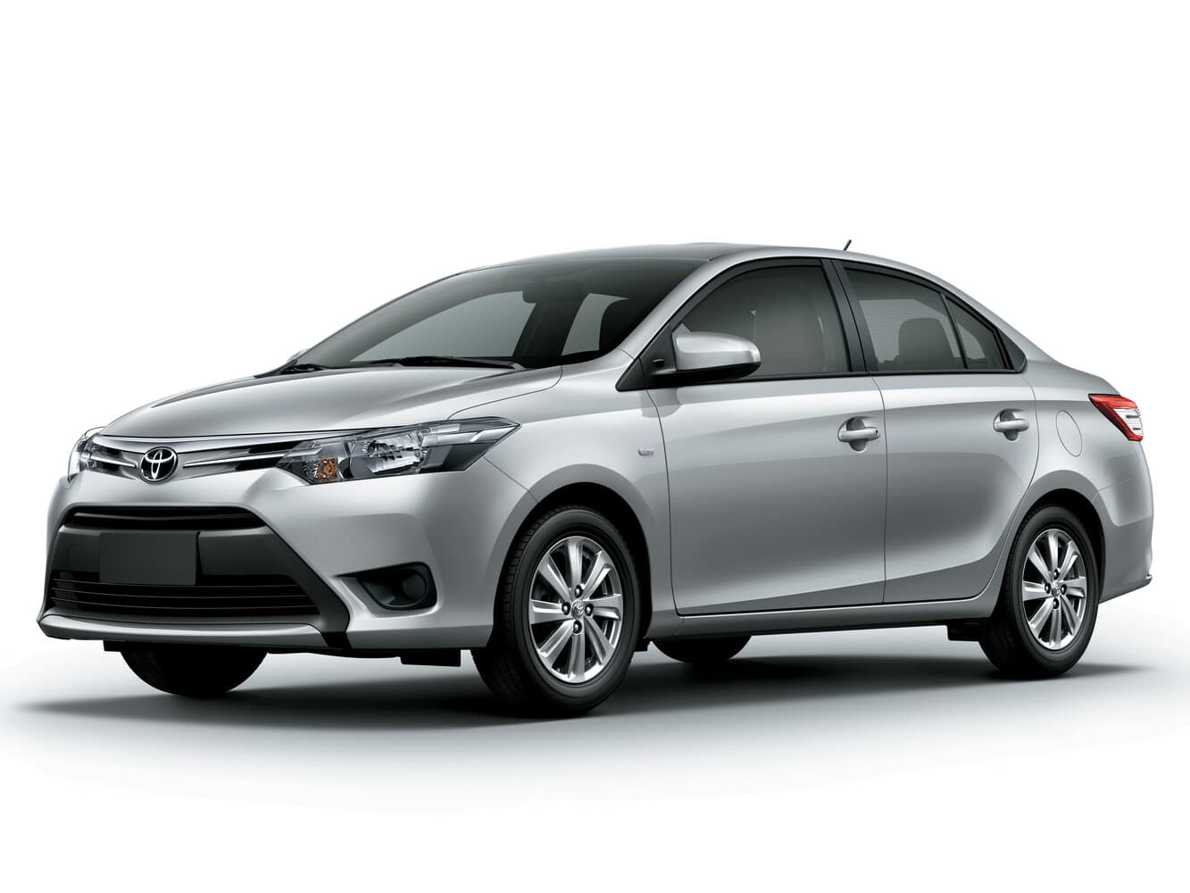Toyota Yaris XP150 Седан, фото 1