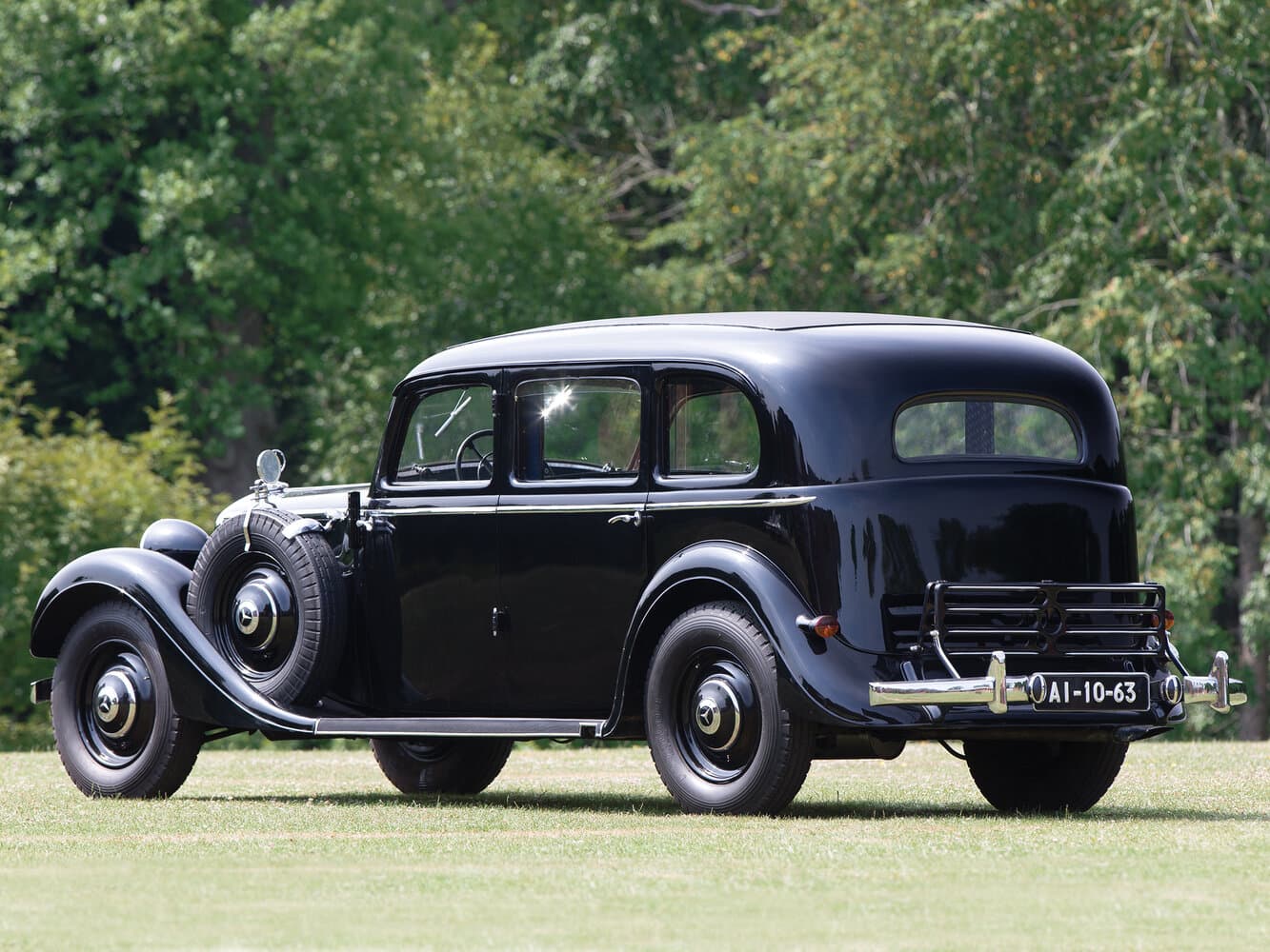 Mercedes-Benz W142  Лимузин, фото 5