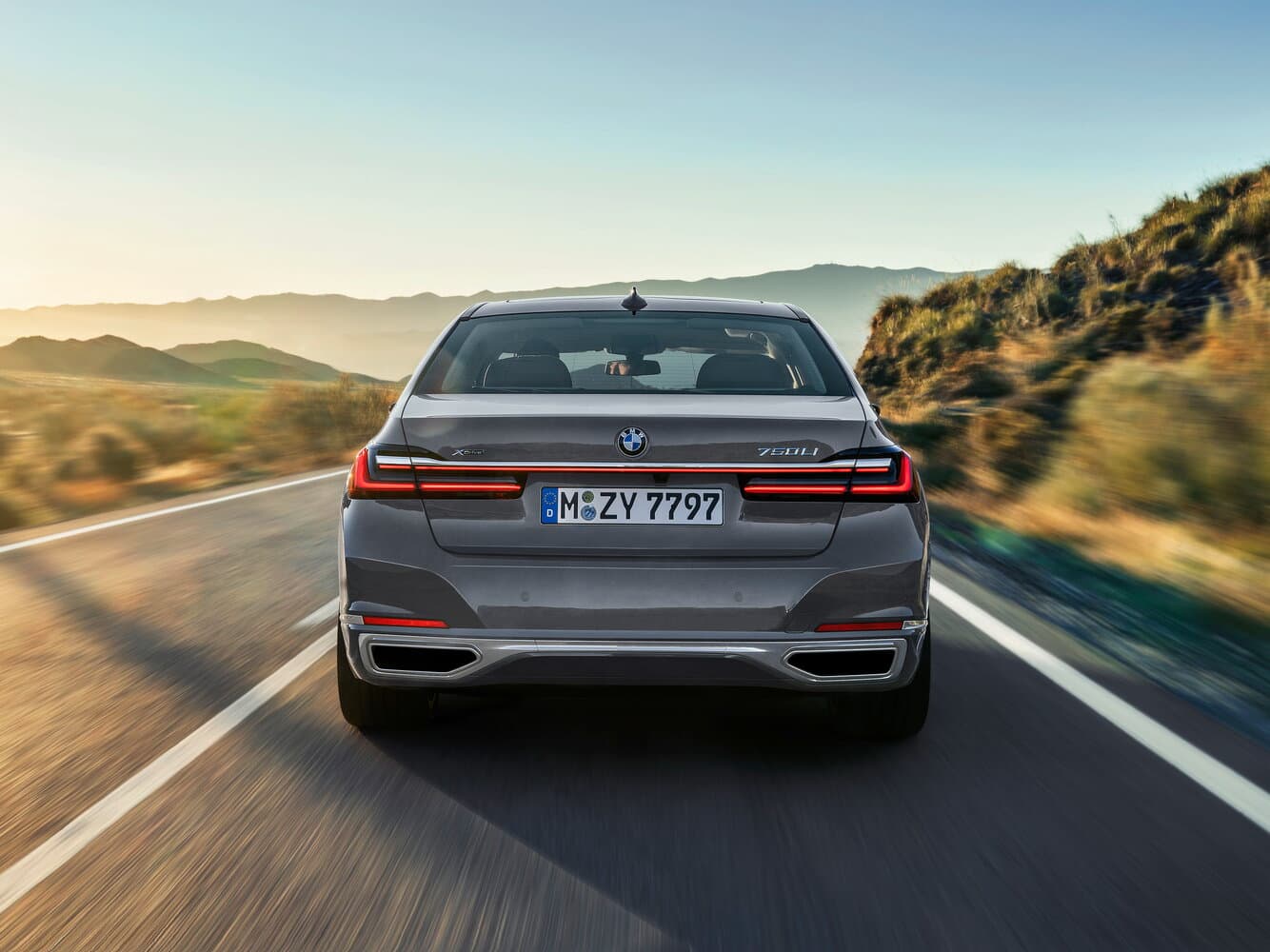 BMW 7 series VI (G11/G12) Рестайлинг Седан Long, фото 4