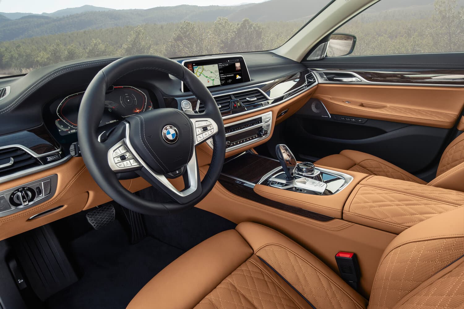 BMW 7 series VI (G11/G12) Рестайлинг Седан Long, фото 12