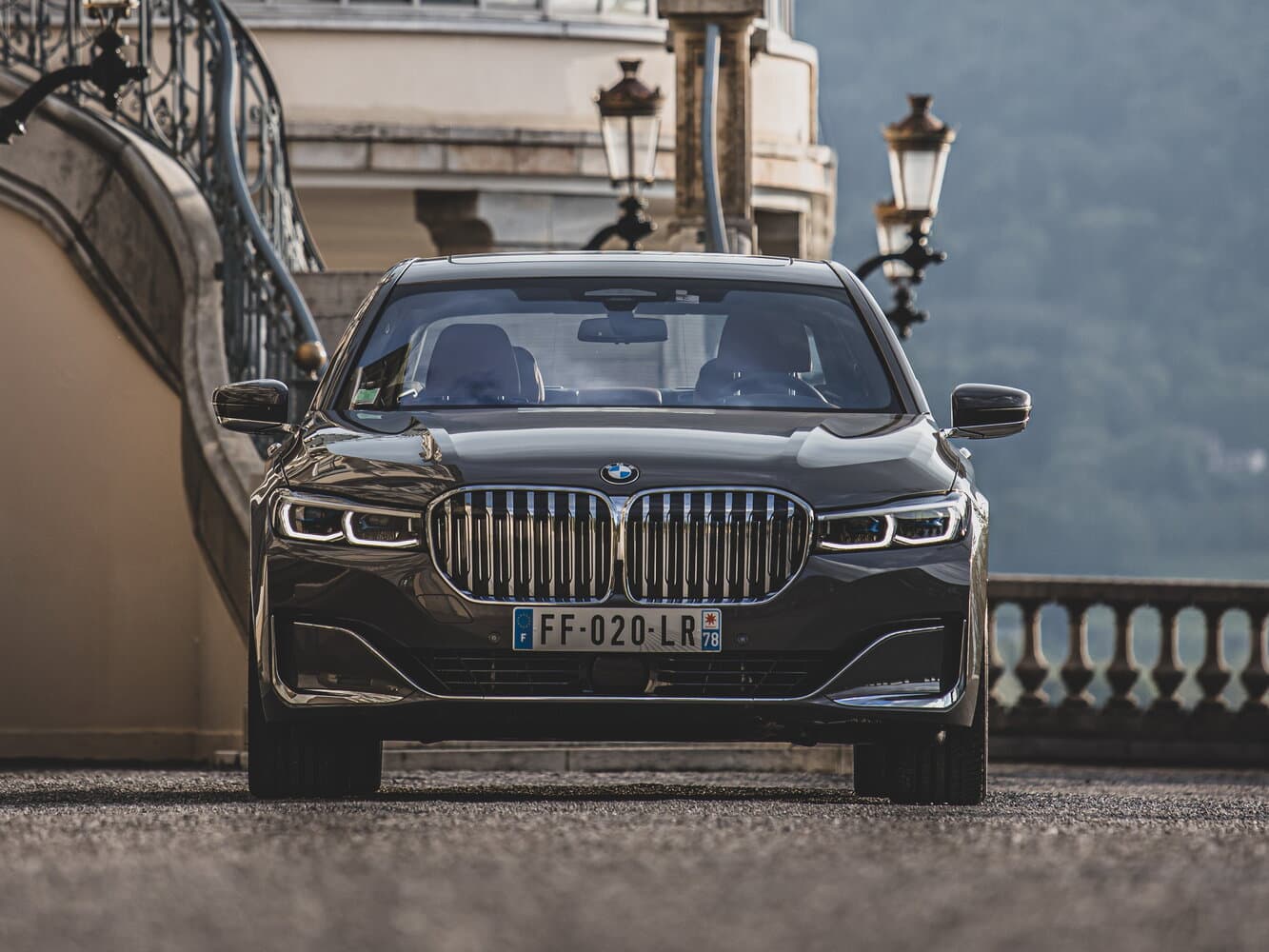 BMW 7 series VI (G11/G12) Рестайлинг Седан, фото 2