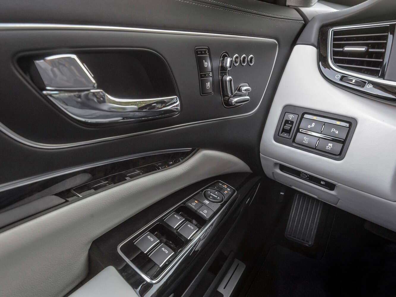 Kia K900 I Седан, фото 6
