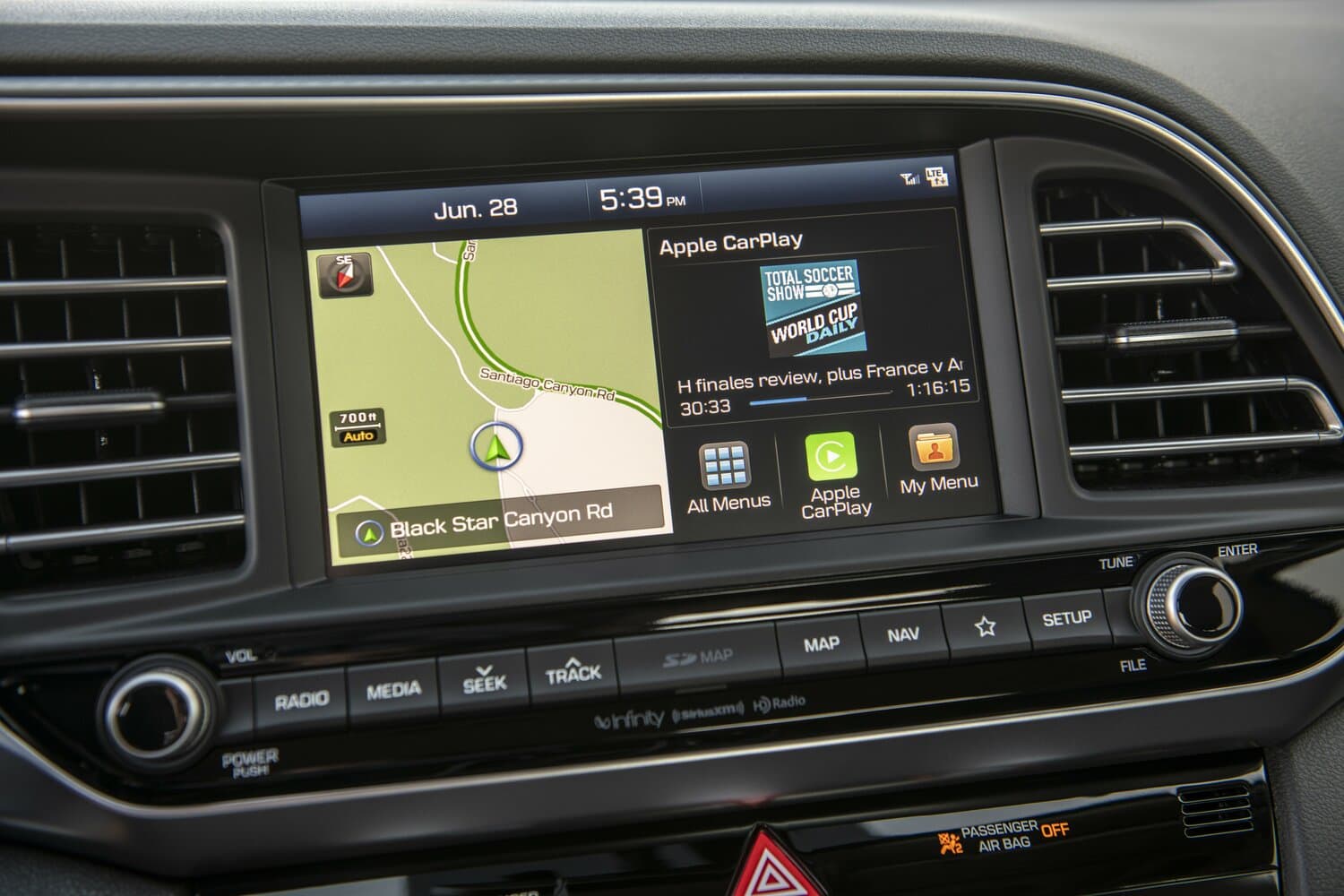 Hyundai Elantra VI (AD) Рестайлинг Седан, фото 13