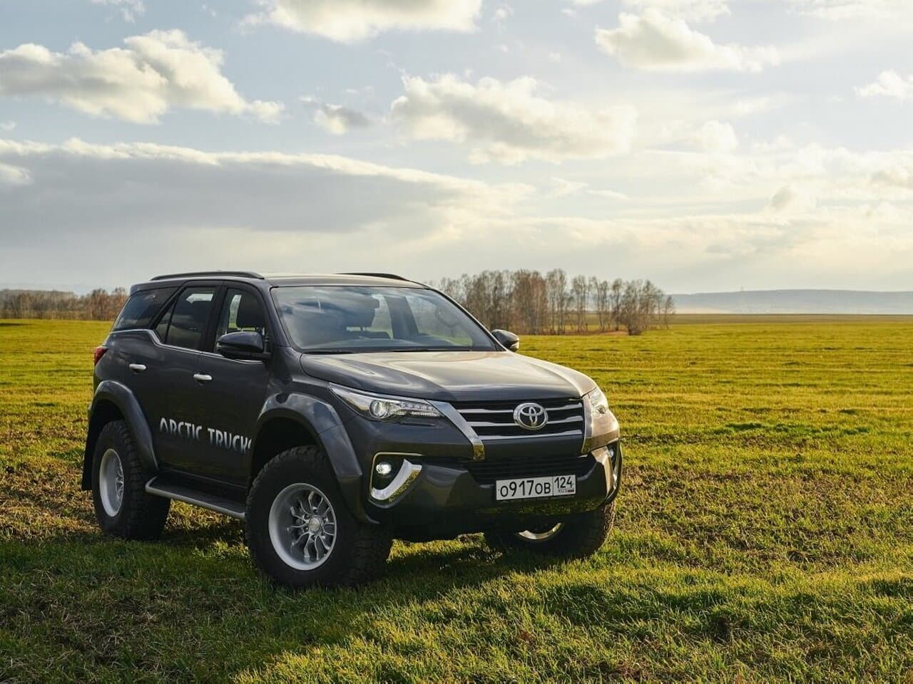 Toyota Fortuner II