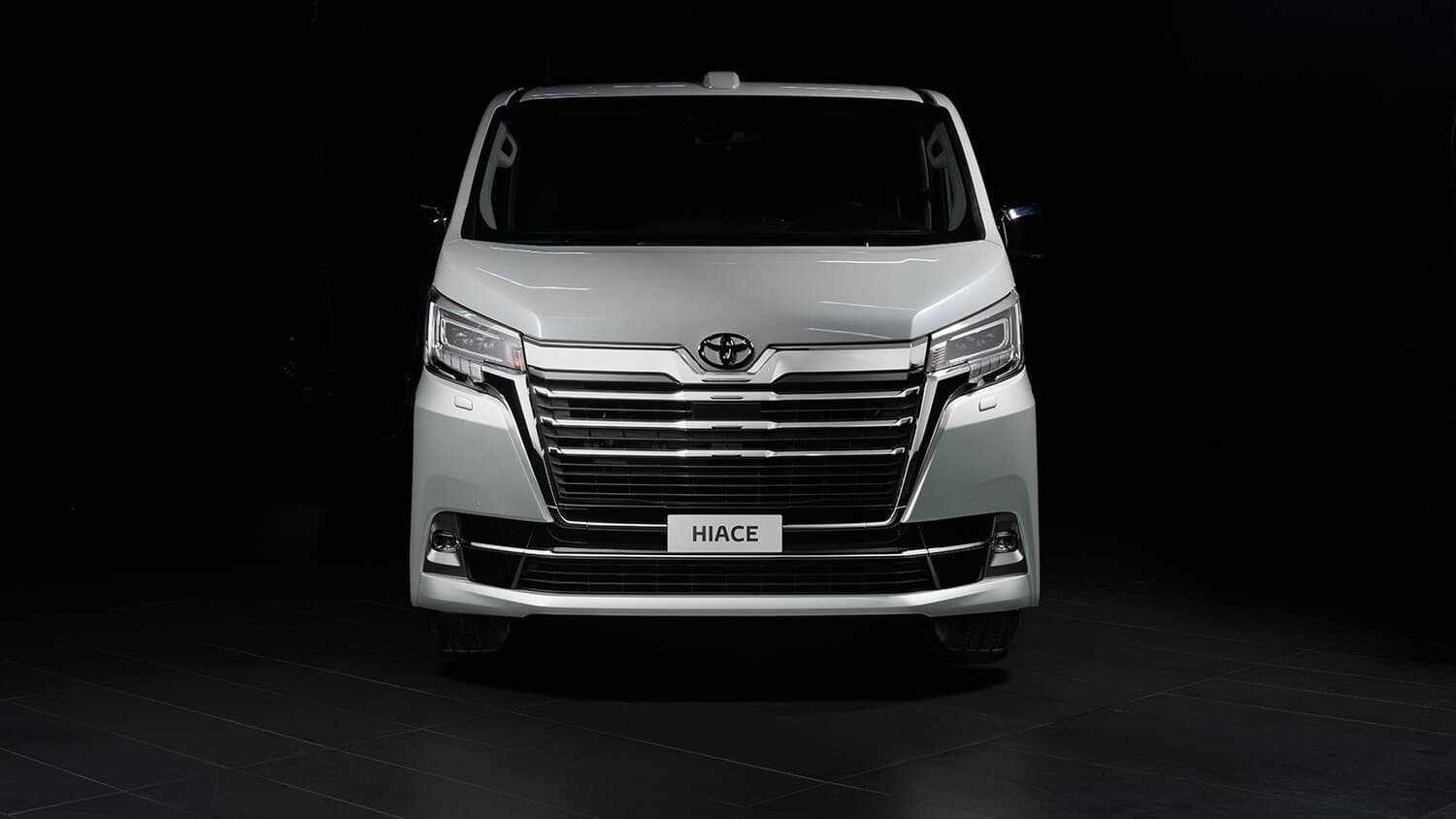 Toyota HiAce H300 Минивэн, фото 3
