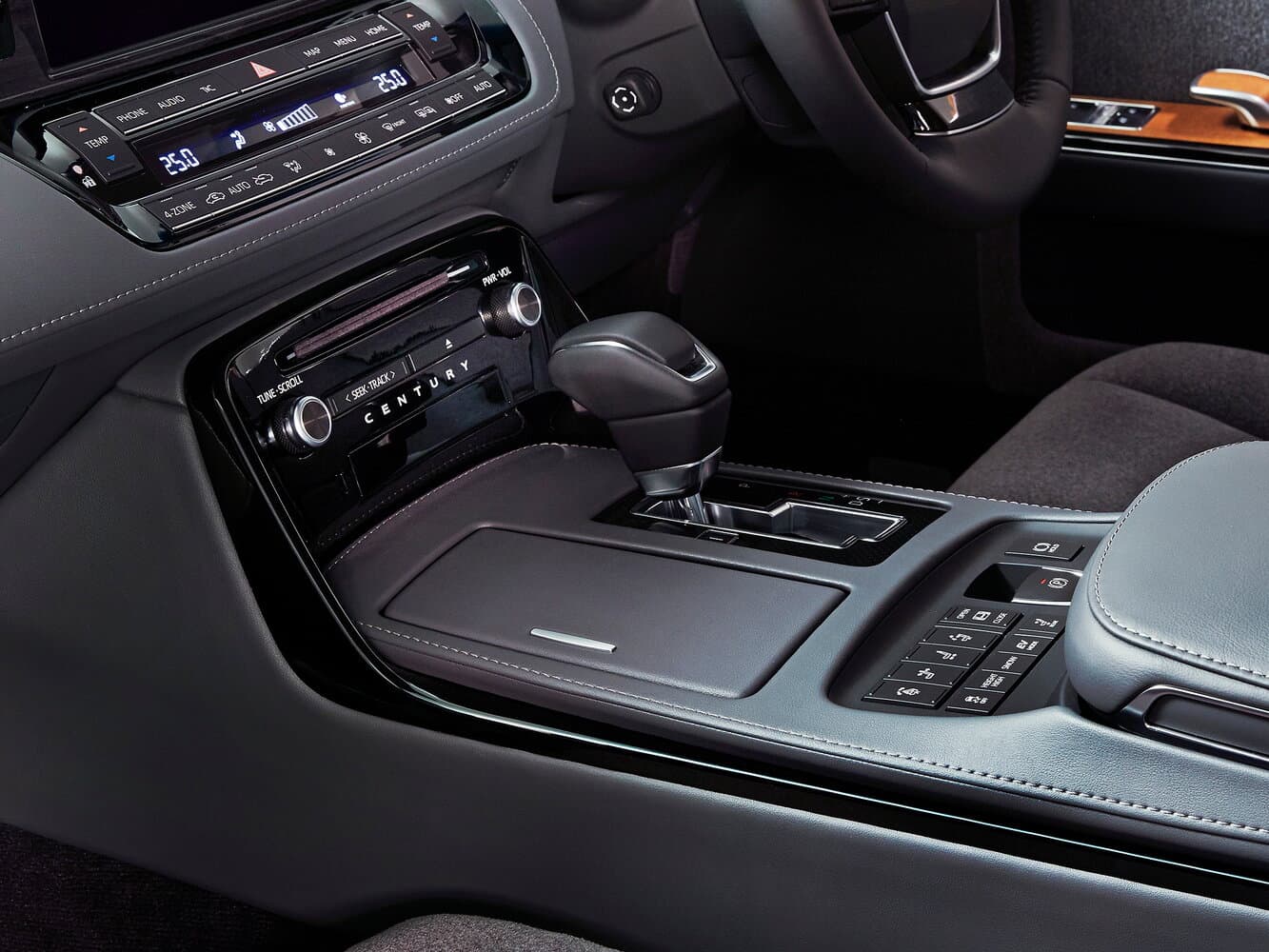 Toyota Century III (G60) Седан, фото 10