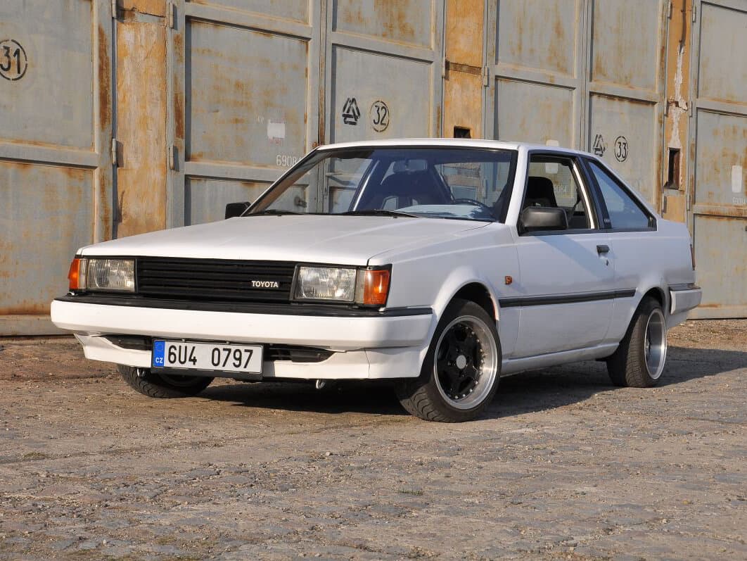 Toyota Carina III (A60) Купе, фото 2